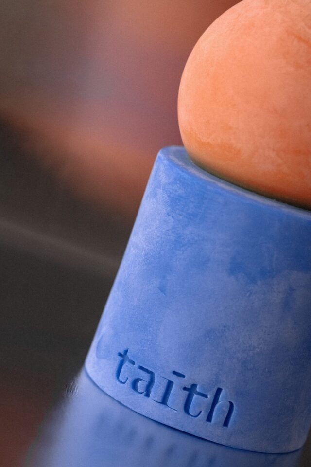 LULU COBALT-ORANGE žvakė - Image 2