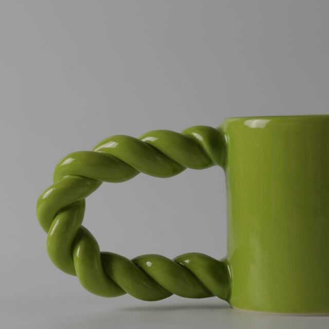 Keramikinis puodelis U TWIST OIL GREEN