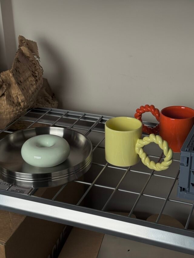 Keramikinis puodelis Twist Soft Yellow