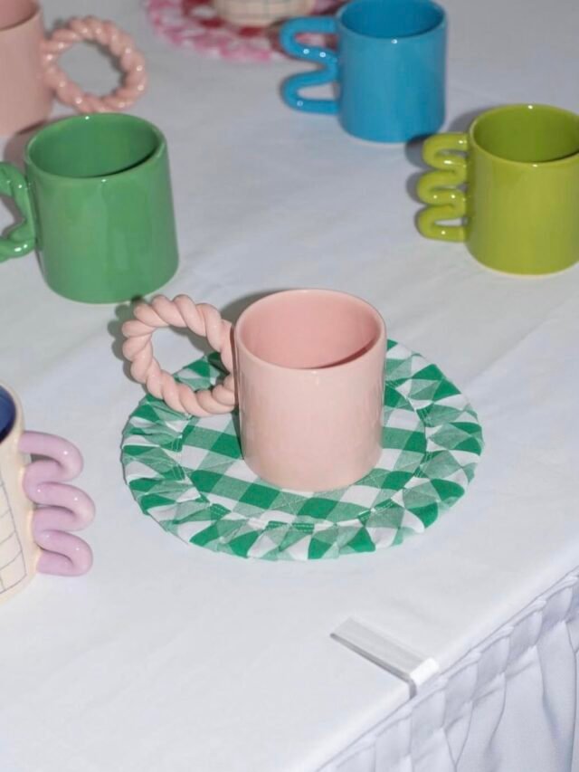 Keramikinis puodelis Twist Pink