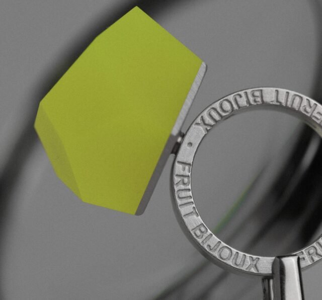 Crystal top NEON YELLOW 24mm