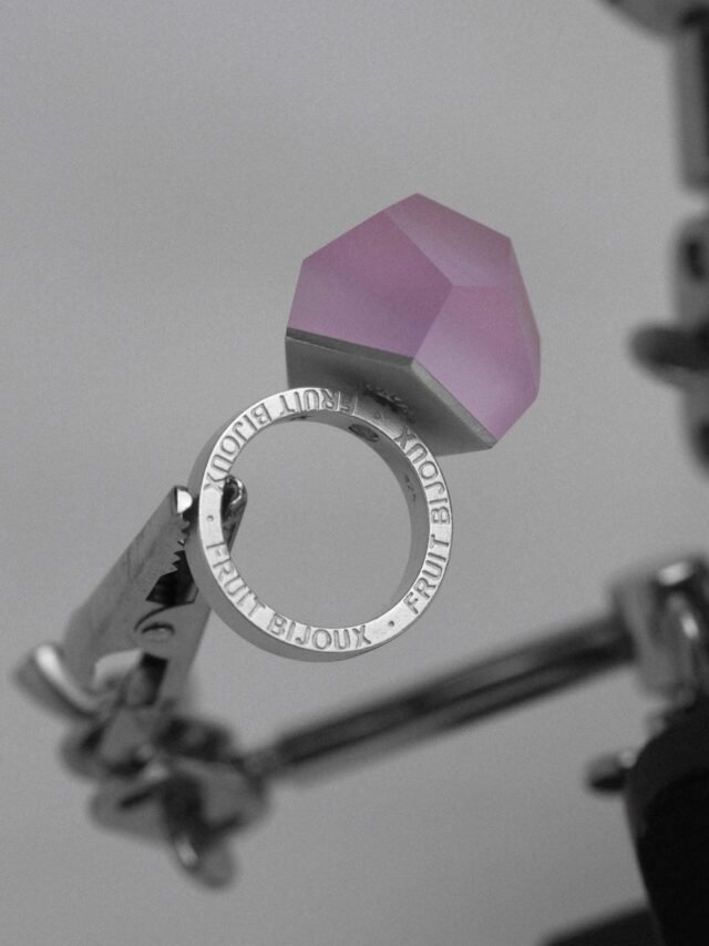 Crystal top Lilac Purple 24mm