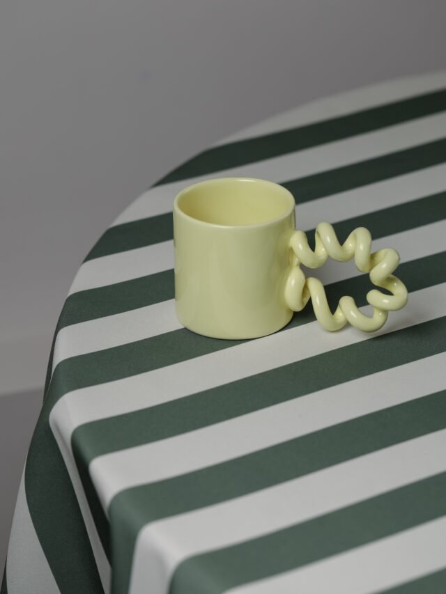 Keramikinis puodelis Curly Soft Yellow