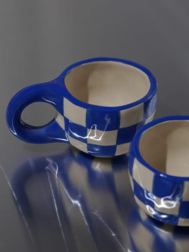 Keramikinis puodelis Cobalt Checkmate