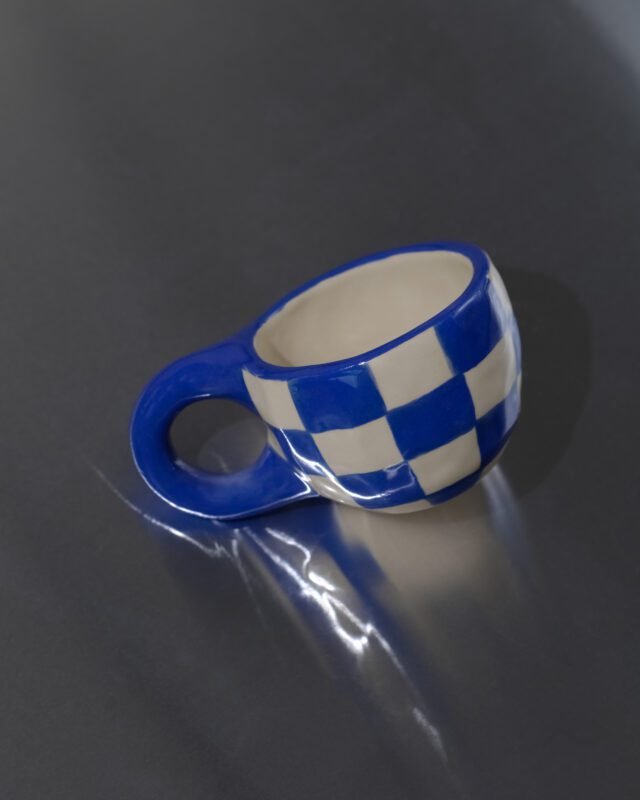 Keramikinis puodelis COBALT CHECKMATE - Image 2