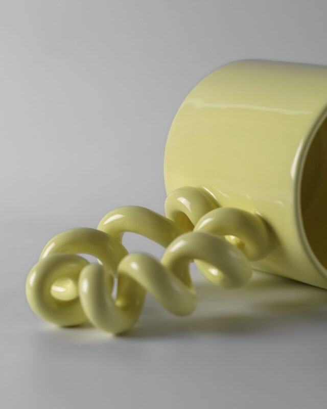 Keramikinis puodelis CURLY SOFT YELLOW