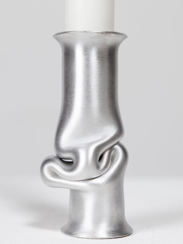 a.o.t studio SOLO žvakidė